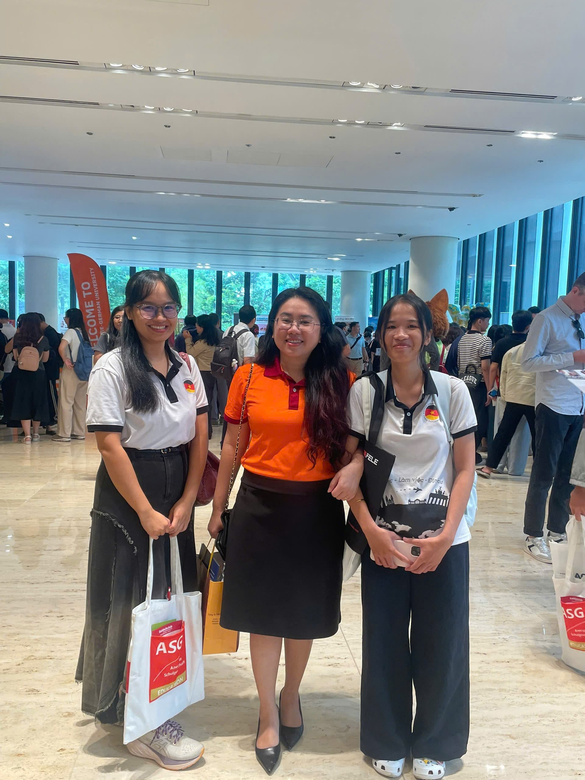 VIỆT ĐỨC ZENTRUM THAM DỰ NGÀY HỘI VIỆC LÀM ĐỨC 2026