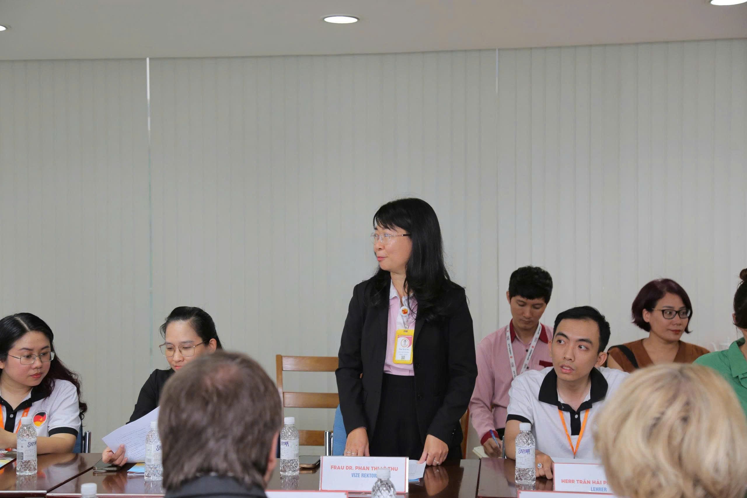 VOCATIONAL TRAINING LINKING SCHOOLS & BUSINESSES – COOPERATION OPPORTUNITIES BETWEEN VIETNAM AND THE FEDERAL REPUBLIC OF GERMANY